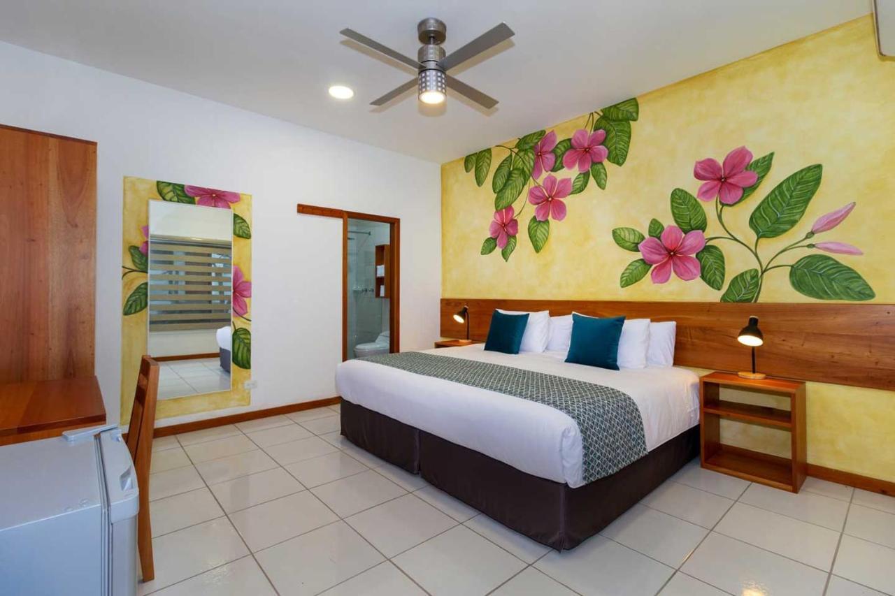 Plaza Luna Suites Puerto Ayora  Zewnętrze zdjęcie