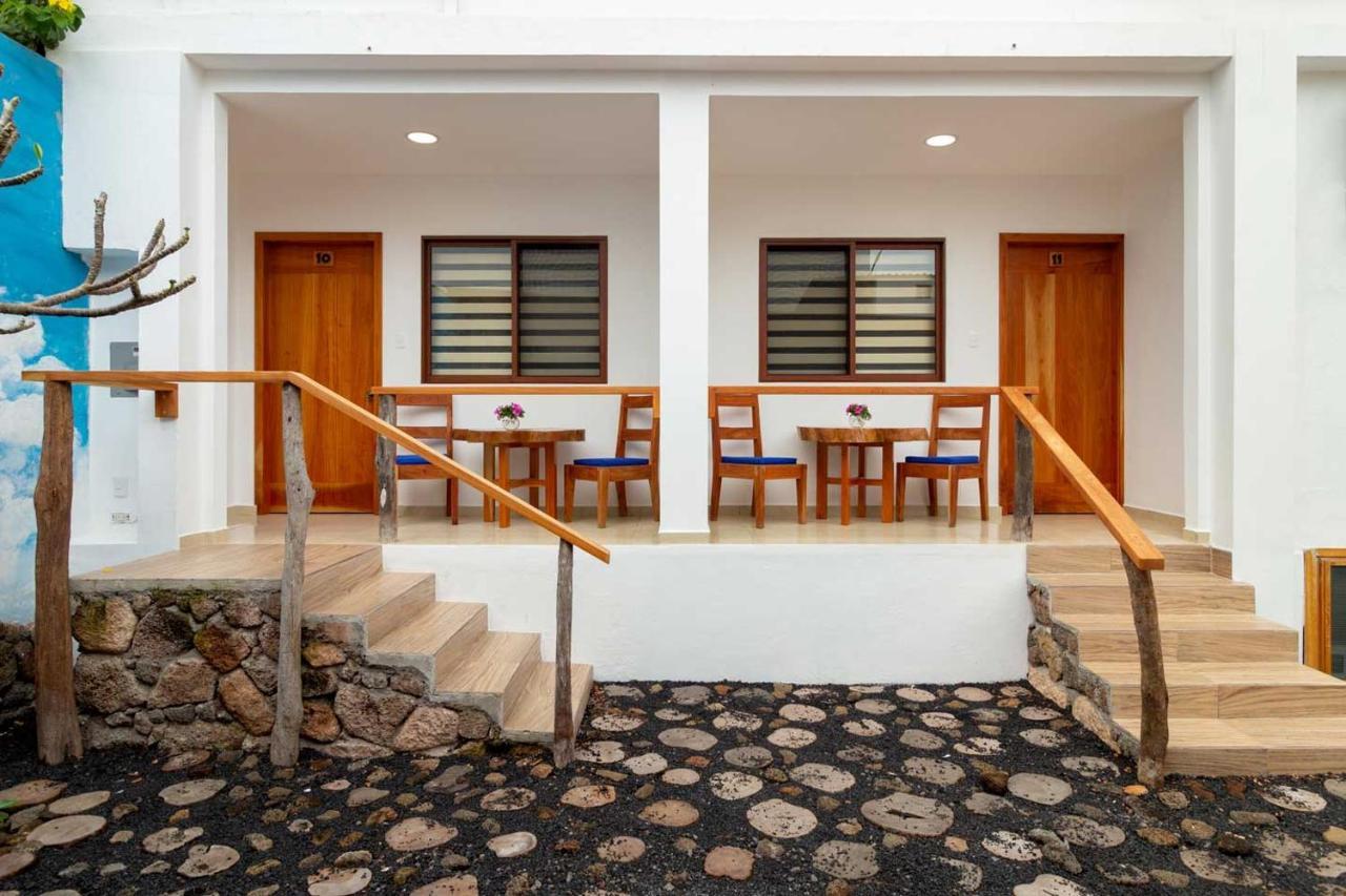 Plaza Luna Suites Puerto Ayora  Zewnętrze zdjęcie