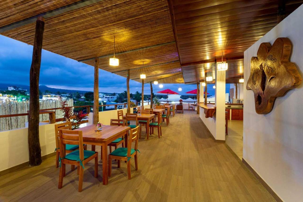 Plaza Luna Suites Puerto Ayora  Zewnętrze zdjęcie