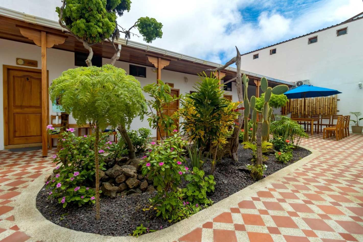 Plaza Luna Suites Puerto Ayora  Zewnętrze zdjęcie