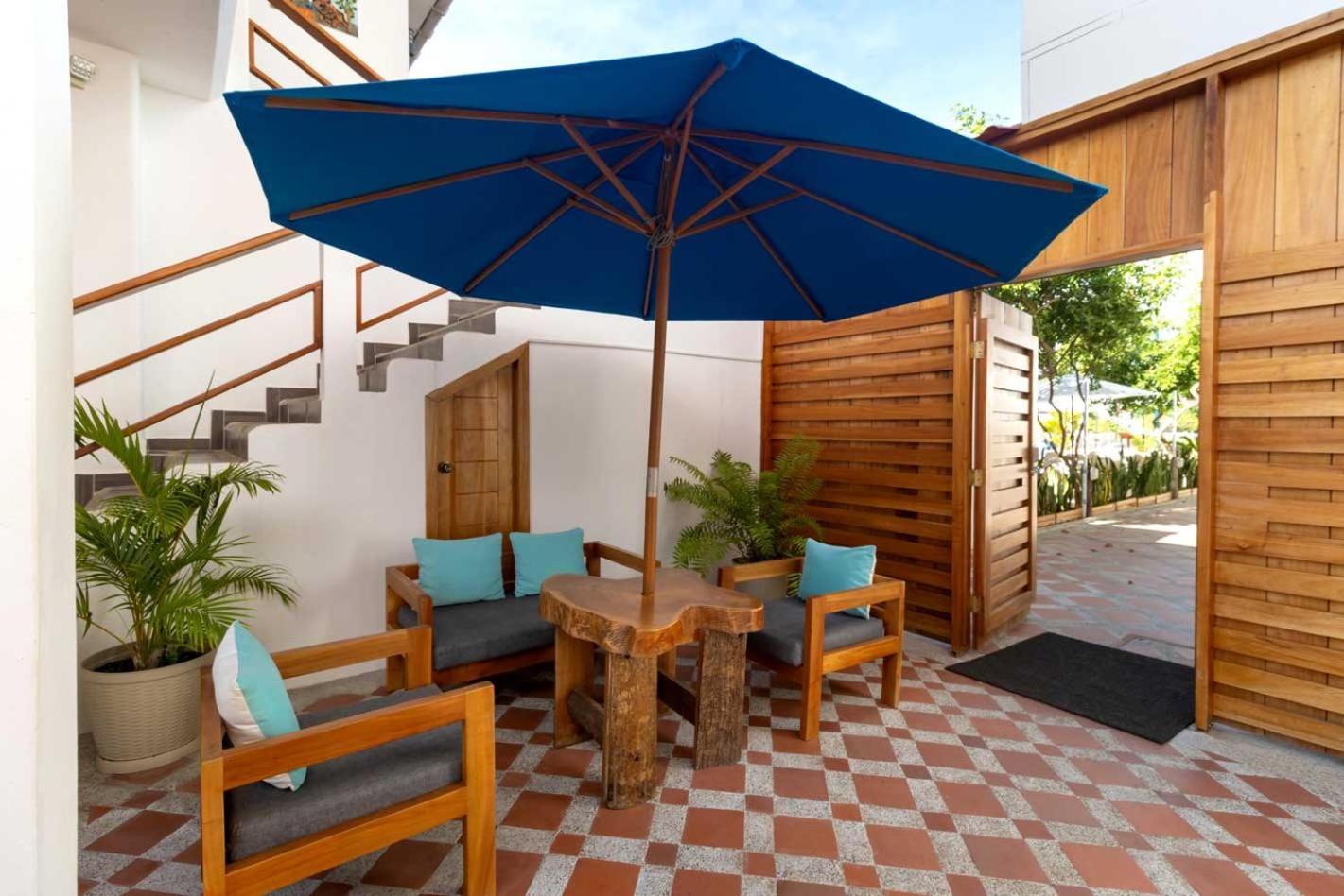 Plaza Luna Suites Puerto Ayora  Zewnętrze zdjęcie